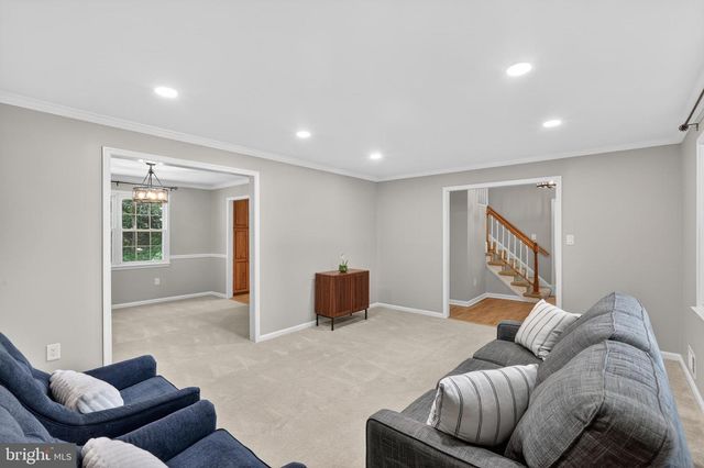 6710 SYDENSTRICKER RD, Springfield, VA 22152