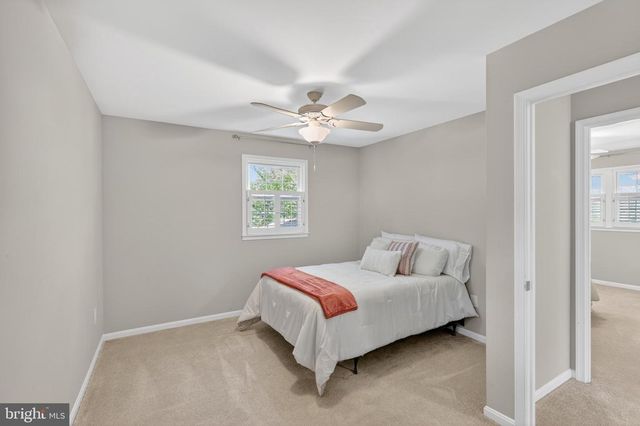 6710 SYDENSTRICKER RD, Springfield, VA 22152