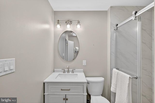 6710 SYDENSTRICKER RD, Springfield, VA 22152