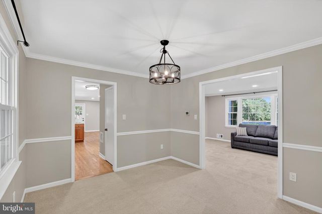 6710 SYDENSTRICKER RD, Springfield, VA 22152