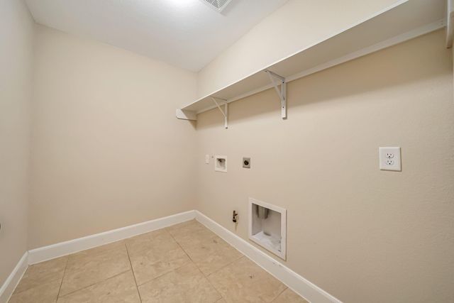 8410 Creekside Timbers Drive, Tomball, TX 77375