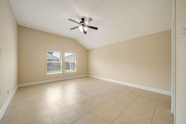 8410 Creekside Timbers Drive, Tomball, TX 77375