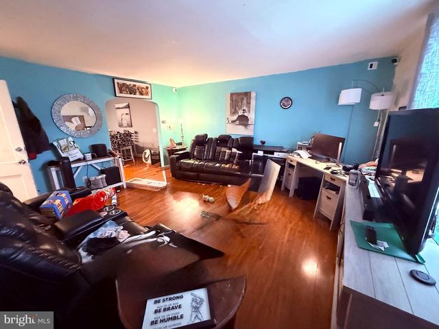 409 SPRINGFIELD, Chester Heights, PA 19017