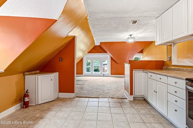 1127 S Brook St APT 5, Louisville, KY 40203