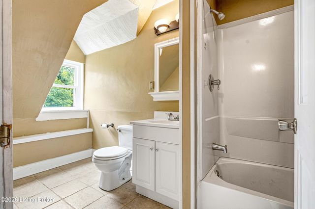 1127 S Brook St APT 5, Louisville, KY 40203