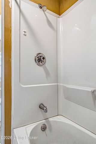 1127 S Brook St APT 5, Louisville, KY 40203