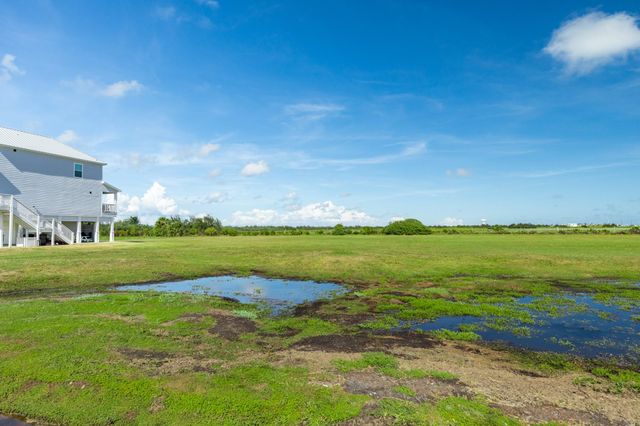 18015 Shaman Drive, Galveston, TX 77554