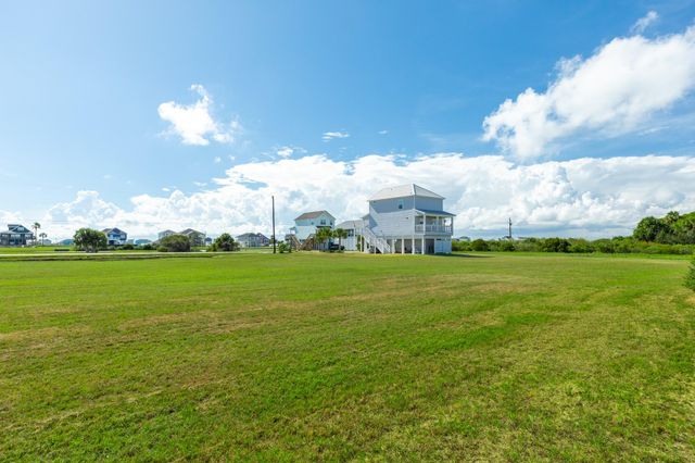 18015 Shaman Drive, Galveston, TX 77554