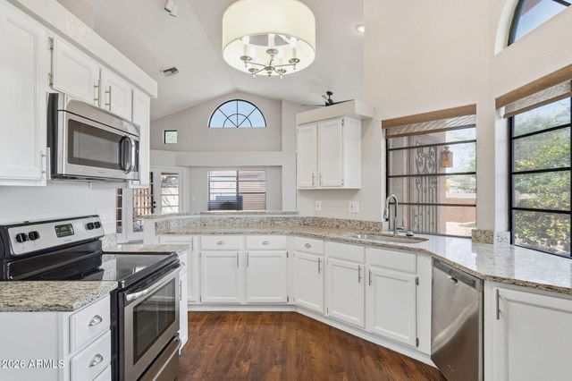 3538 E South Fork Drive, Phoenix, AZ 85044