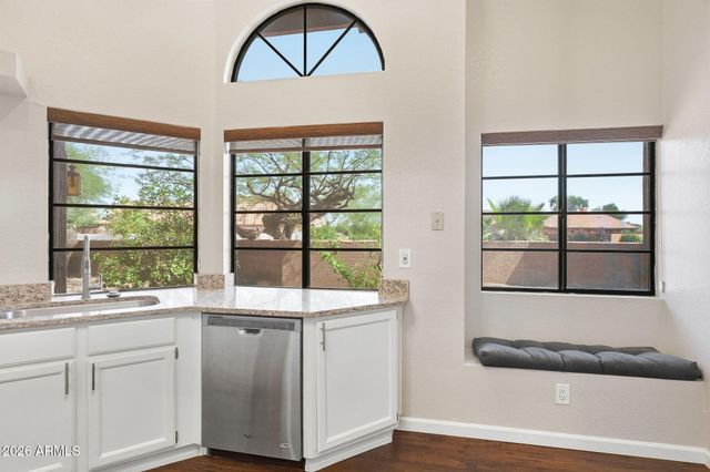 3538 E South Fork Drive, Phoenix, AZ 85044