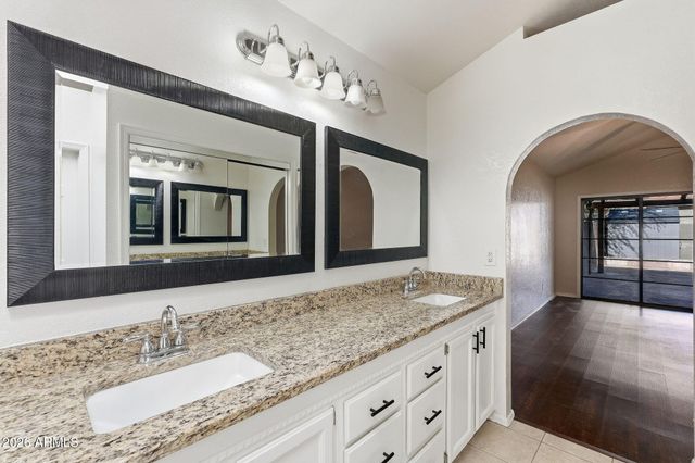 3538 E South Fork Drive, Phoenix, AZ 85044