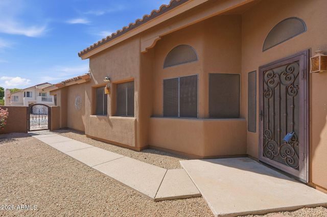 3538 E South Fork Drive, Phoenix, AZ 85044