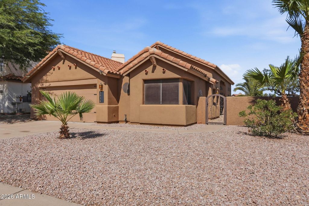 3538 E South Fork Drive, Phoenix, AZ 85044 — photo 2