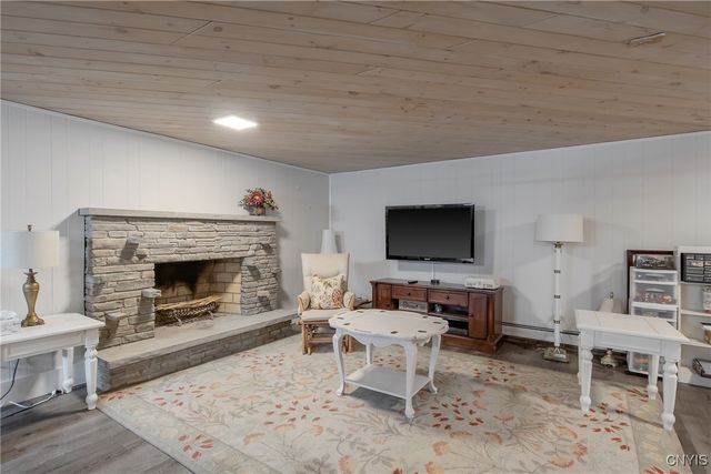 6826 Dutch Hill Road, Dewitt, NY 13066