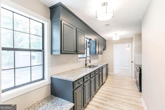 819 Old Macon Road, Dublin, GA 31021