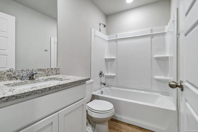 3842 Abbott Pass Unit 102, St.hedwig, TX 78152