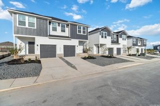 3842 Abbott Pass Unit 102, St.hedwig, TX 78152
