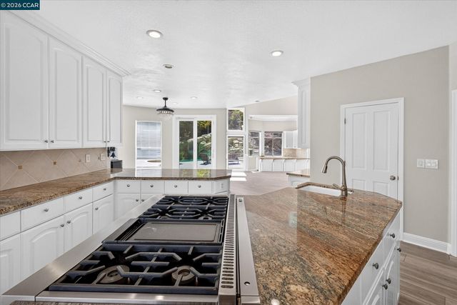 73 Blackhawk Club Ct, Danville, CA 94506