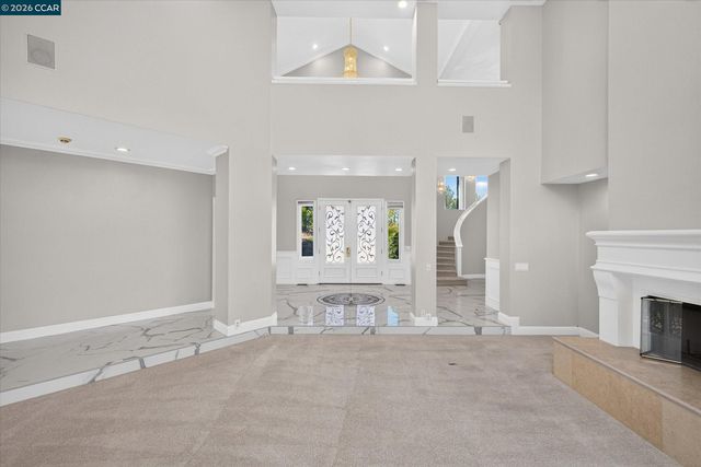 73 Blackhawk Club Ct, Danville, CA 94506
