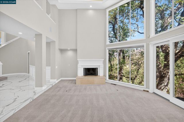 73 Blackhawk Club Ct, Danville, CA 94506