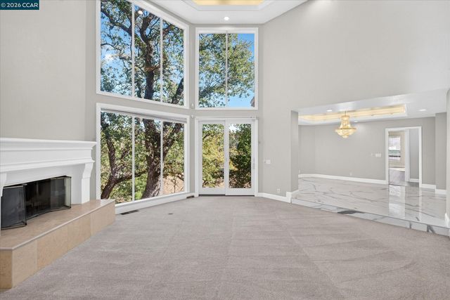 73 Blackhawk Club Ct, Danville, CA 94506