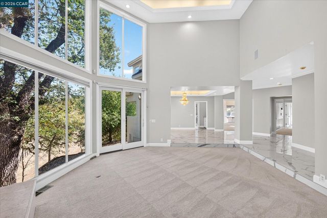 73 Blackhawk Club Ct, Danville, CA 94506