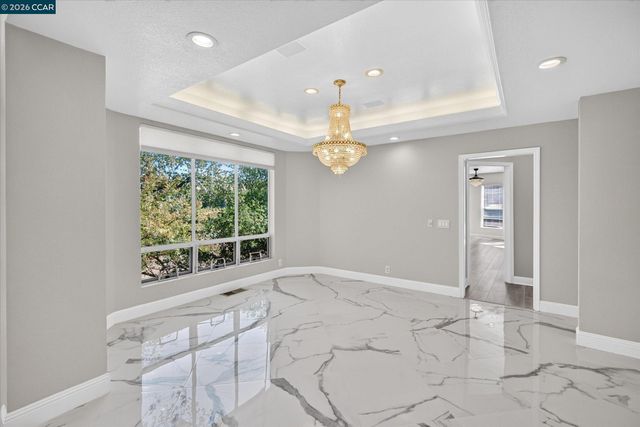 73 Blackhawk Club Ct, Danville, CA 94506
