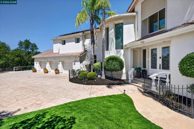 73 Blackhawk Club Ct, Danville, CA 94506