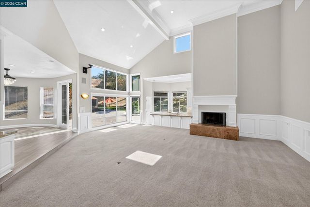 73 Blackhawk Club Ct, Danville, CA 94506