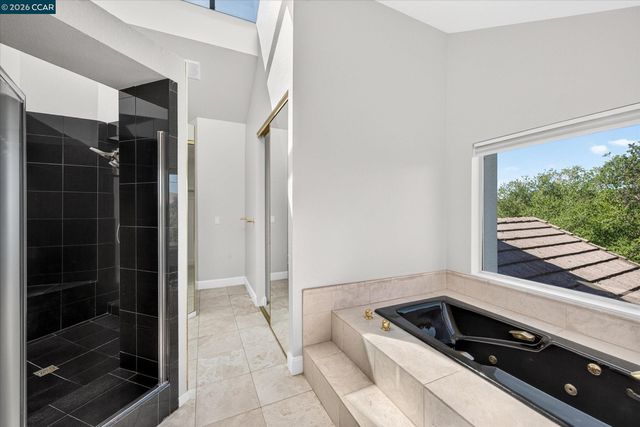 73 Blackhawk Club Ct, Danville, CA 94506