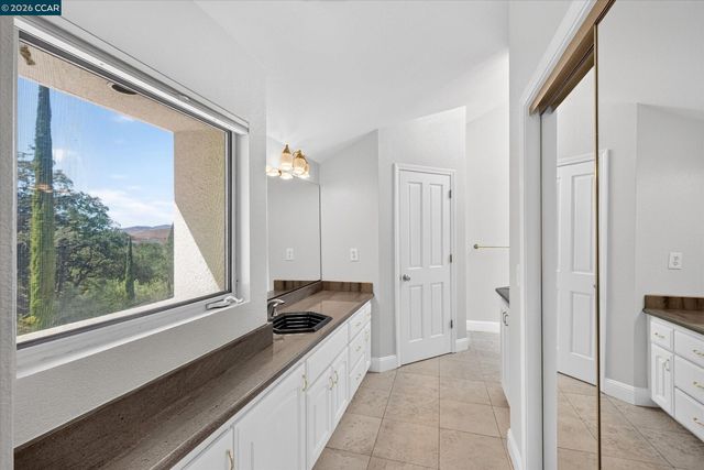 73 Blackhawk Club Ct, Danville, CA 94506