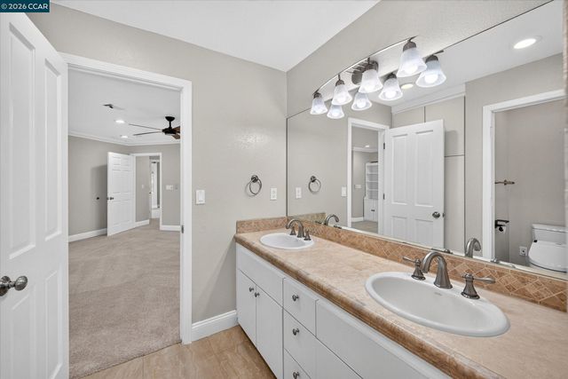 73 Blackhawk Club Ct, Danville, CA 94506