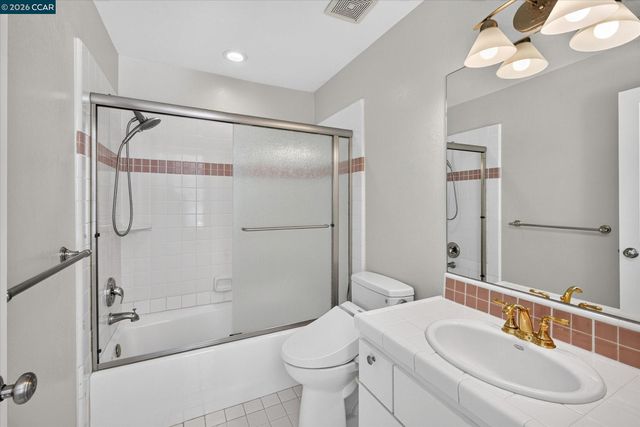 73 Blackhawk Club Ct, Danville, CA 94506