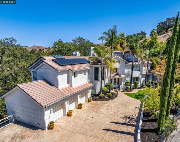 73 Blackhawk Club Ct, Danville, CA 94506