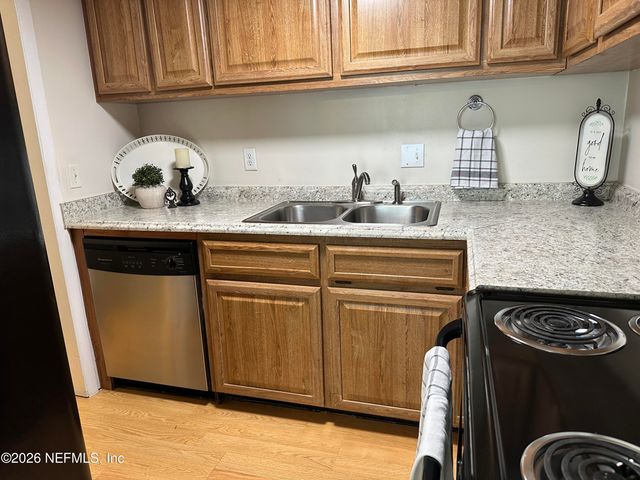 4310 PLAZA GATE Lane S 202, Jacksonville, FL 32217