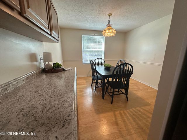 4310 PLAZA GATE Lane S 202, Jacksonville, FL 32217