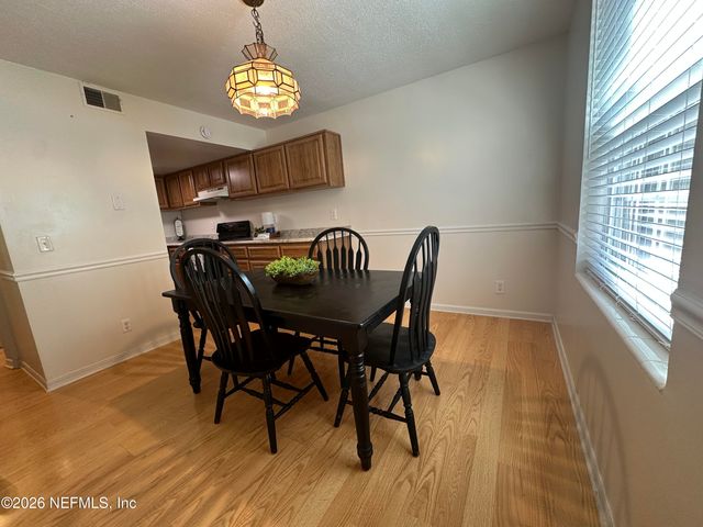 4310 PLAZA GATE Lane S 202, Jacksonville, FL 32217