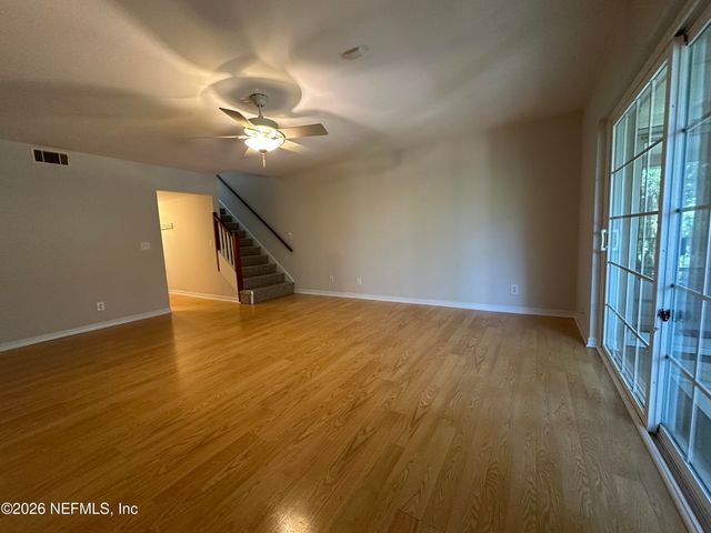 4310 PLAZA GATE Lane S 202, Jacksonville, FL 32217