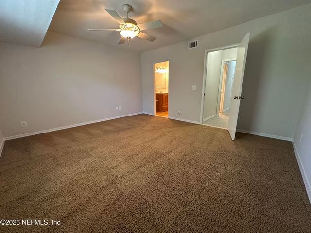 4310 PLAZA GATE Lane S 202, Jacksonville, FL 32217
