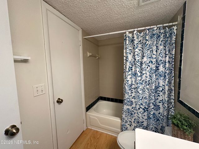 4310 PLAZA GATE Lane S 202, Jacksonville, FL 32217