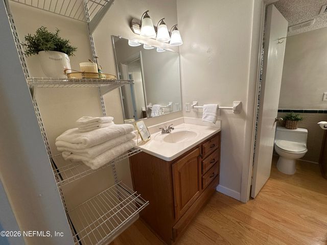 4310 PLAZA GATE Lane S 202, Jacksonville, FL 32217