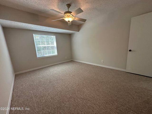 4310 PLAZA GATE Lane S 202, Jacksonville, FL 32217