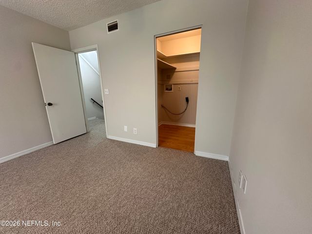 4310 PLAZA GATE Lane S 202, Jacksonville, FL 32217