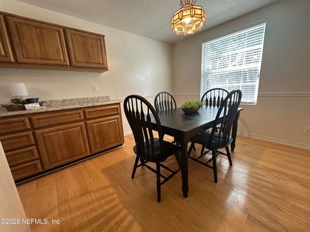 4310 PLAZA GATE Lane S 202, Jacksonville, FL 32217