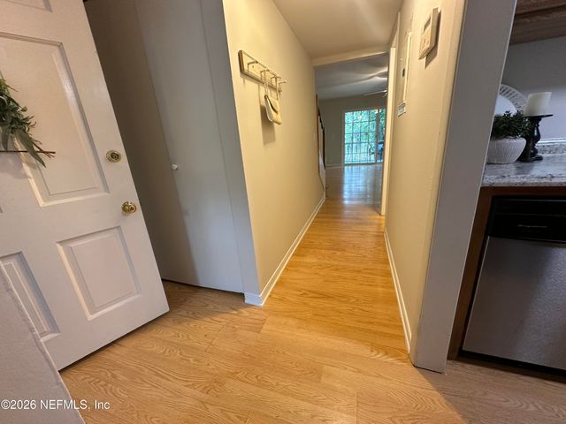 4310 PLAZA GATE Lane S 202, Jacksonville, FL 32217