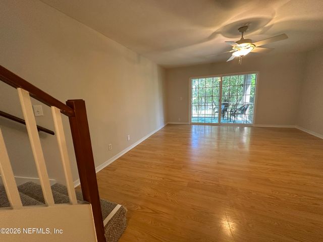 4310 PLAZA GATE Lane S 202, Jacksonville, FL 32217