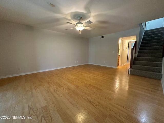 4310 PLAZA GATE Lane S 202, Jacksonville, FL 32217