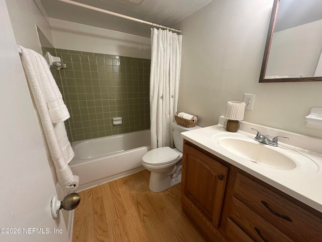 4310 PLAZA GATE Lane S 202, Jacksonville, FL 32217