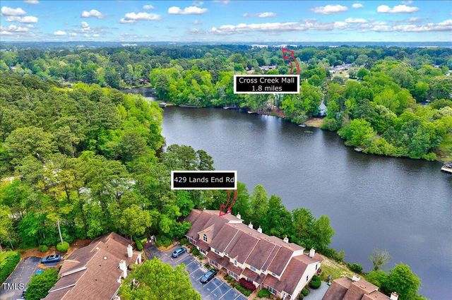 429 Lands End Road, Fayetteville, NC 28314