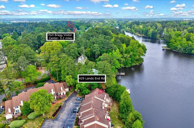 429 Lands End Road, Fayetteville, NC 28314